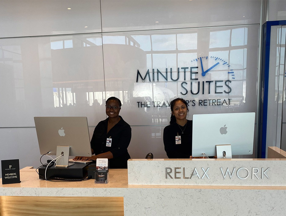 front desk with 2 female receptionist